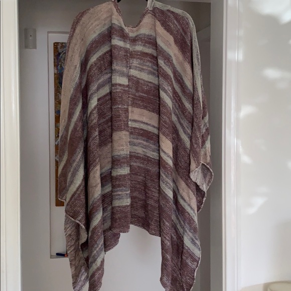 Free People oversized Poncho/Wrap - Picture 4 of 5
